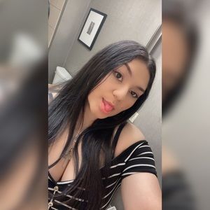 Meet your Posher, Monica